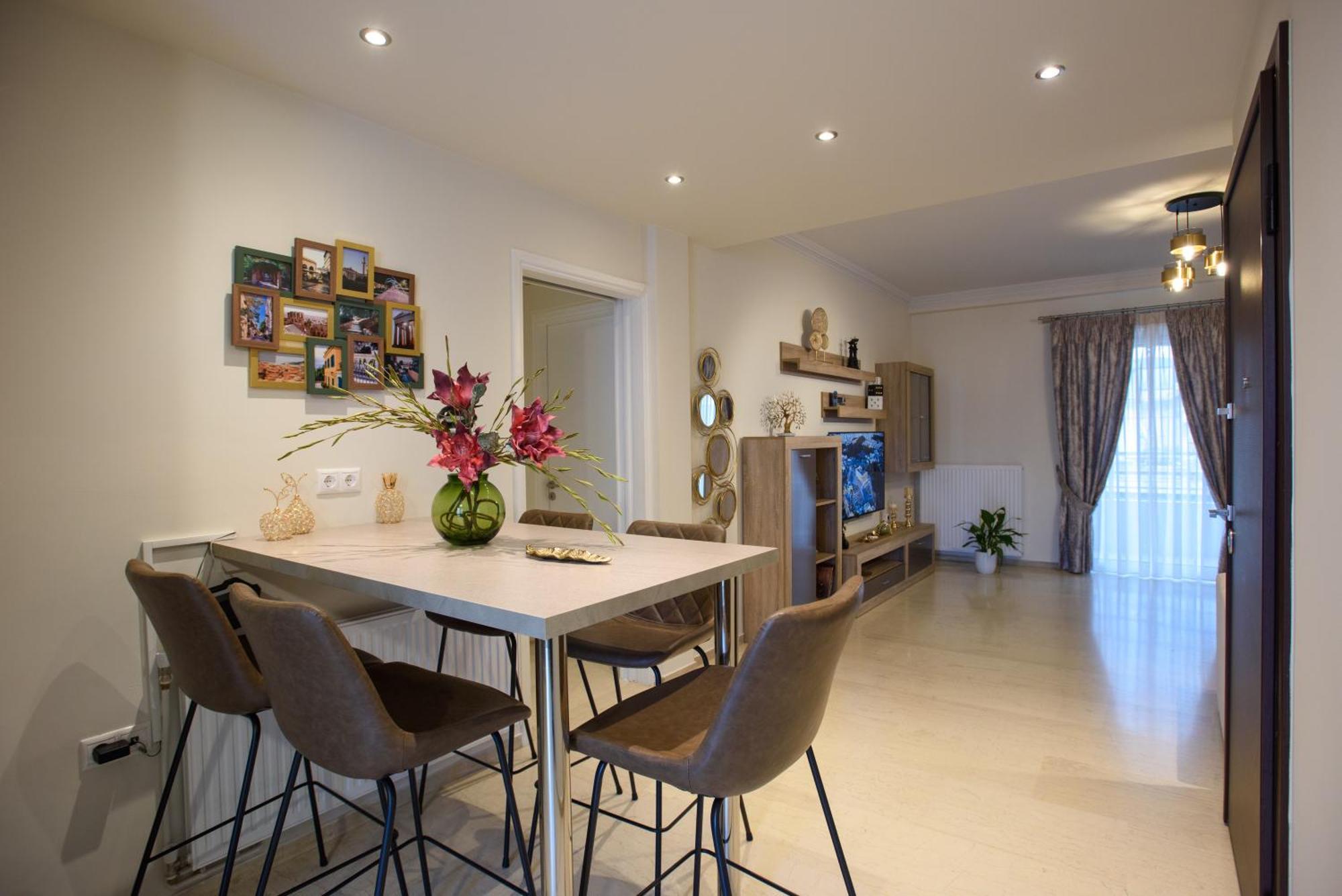 Blue Ark Harmony Residence Атина Екстериор снимка
