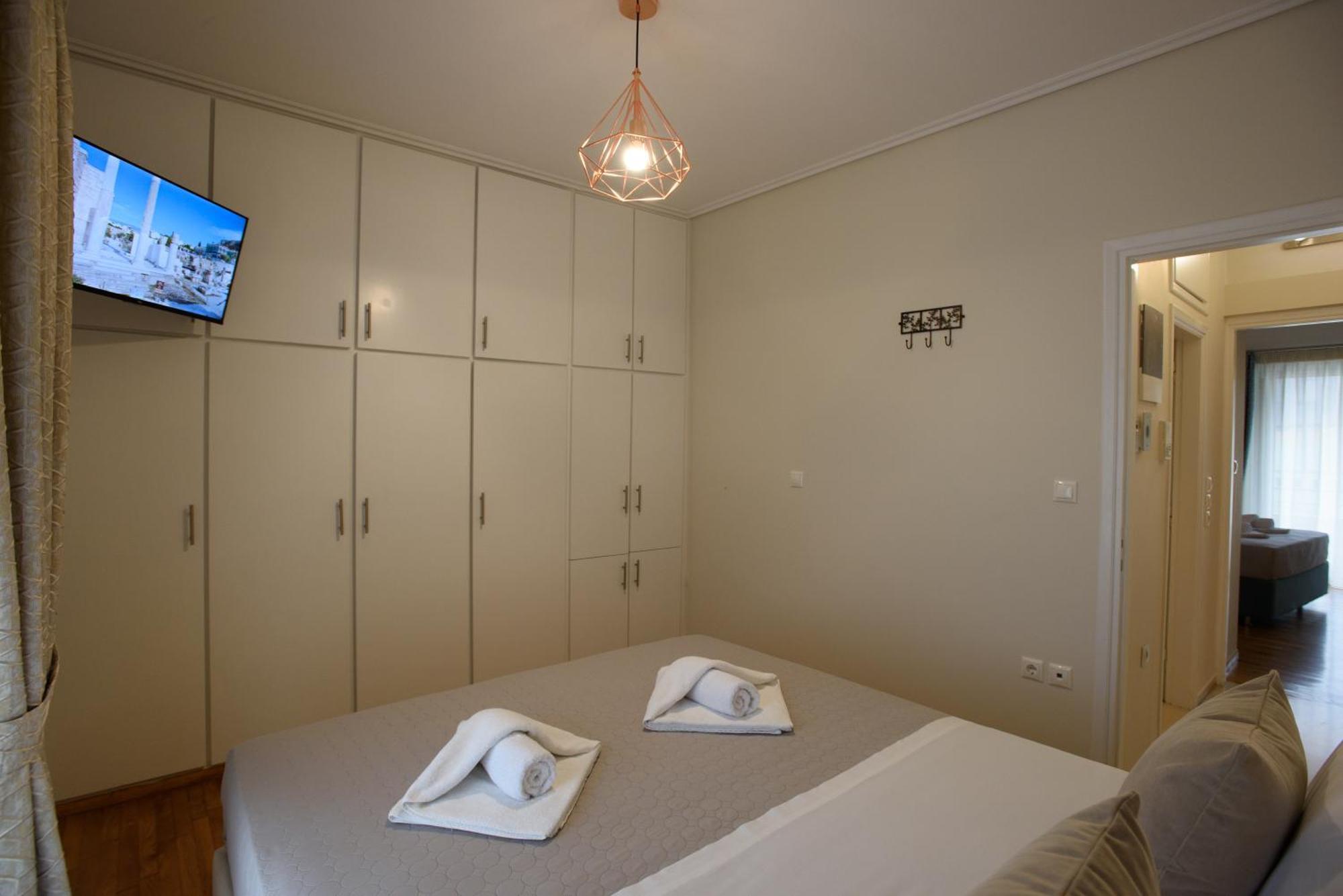 Blue Ark Harmony Residence Атина Екстериор снимка