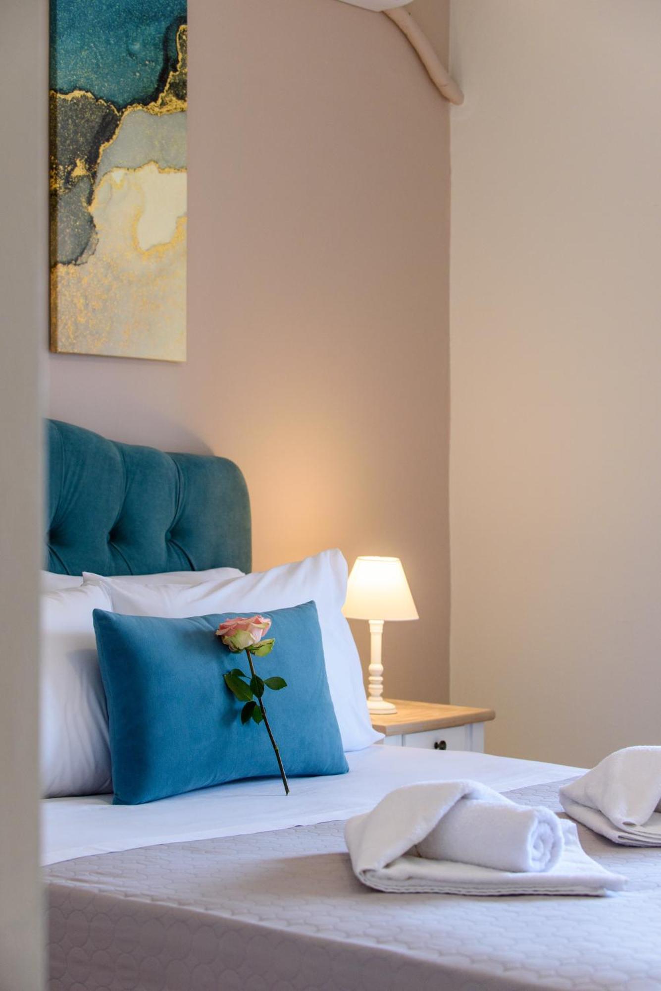 Blue Ark Harmony Residence Атина Екстериор снимка