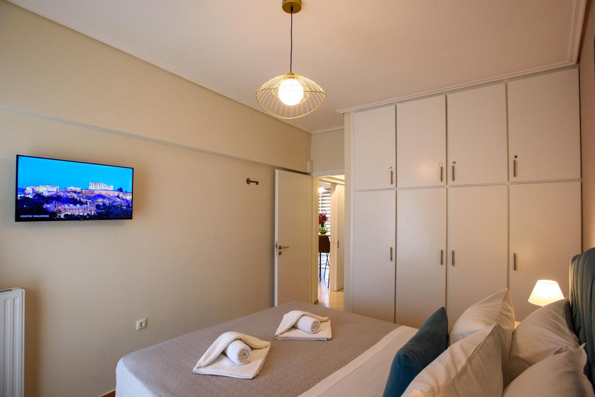 Blue Ark Harmony Residence Атина Екстериор снимка