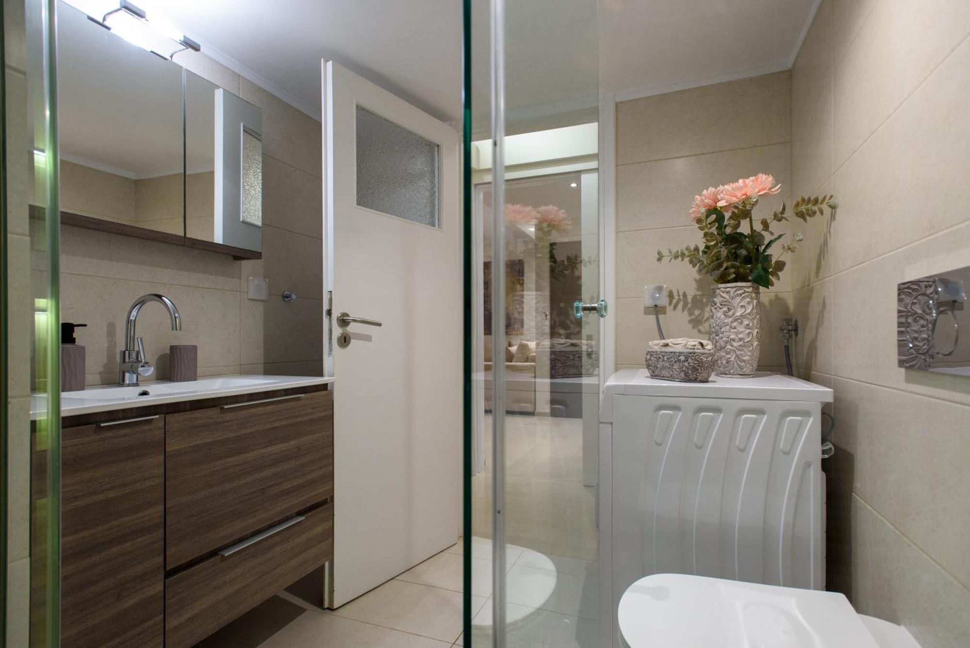 Blue Ark Harmony Residence Атина Екстериор снимка