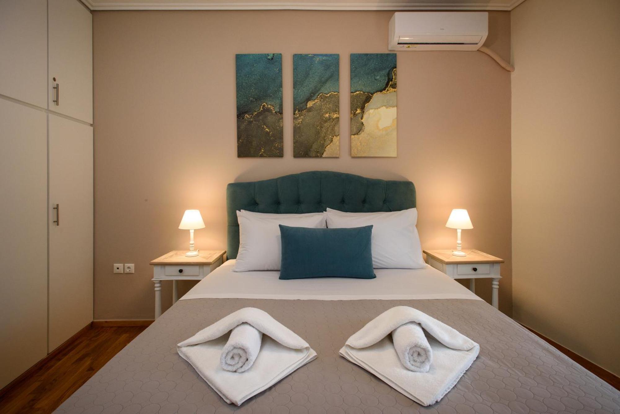 Blue Ark Harmony Residence Атина Екстериор снимка