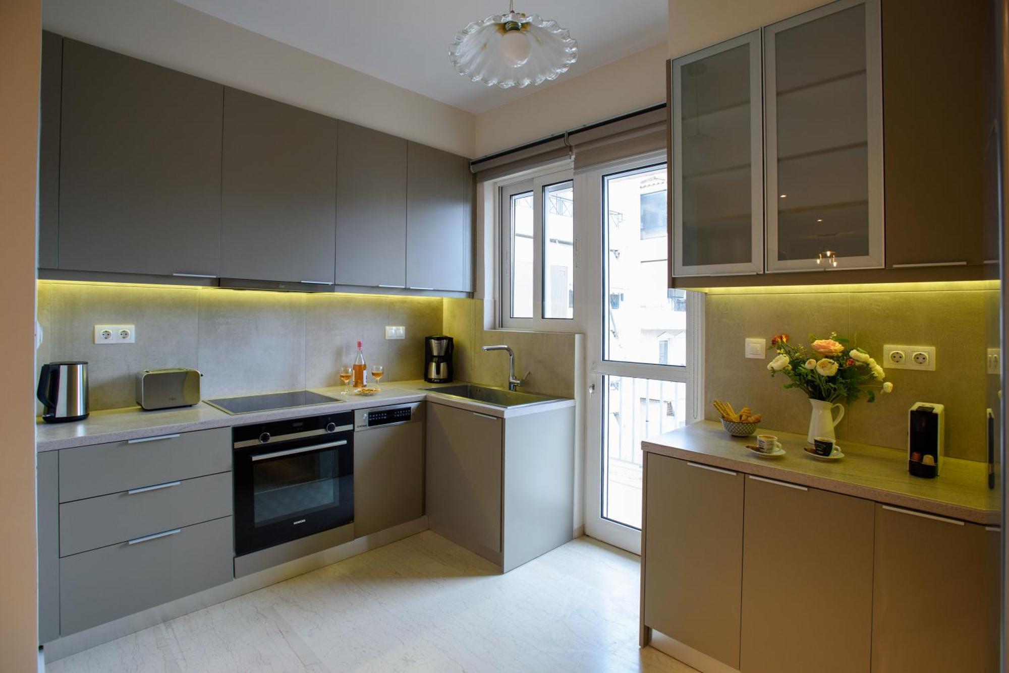 Blue Ark Harmony Residence Атина Екстериор снимка